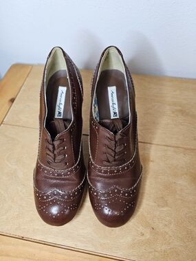 American Eagle Outfitters Leather Wingtip Oxford Heels